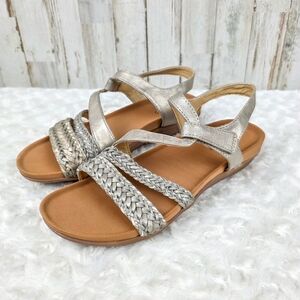 Baretraps Women's Jalen Sandals Champagne Size 8.5